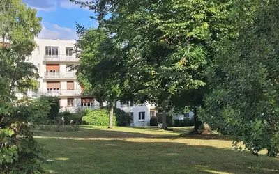 Sèvres (92310)