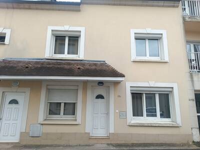 Location maison 3 pièces Combs-la-Ville (77380)
