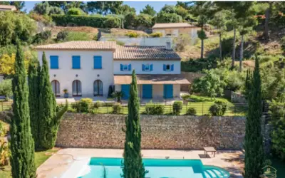 Sanary-Sur-Mer (83110)