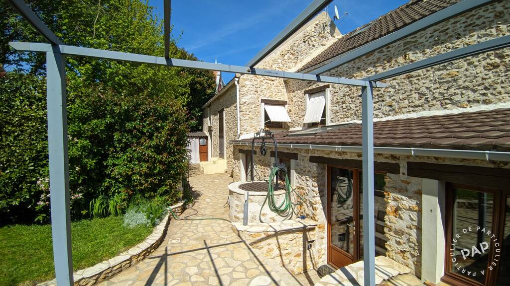 Maison 6 pièces 185 m² · à Solers · 185 m² · 349 000 €