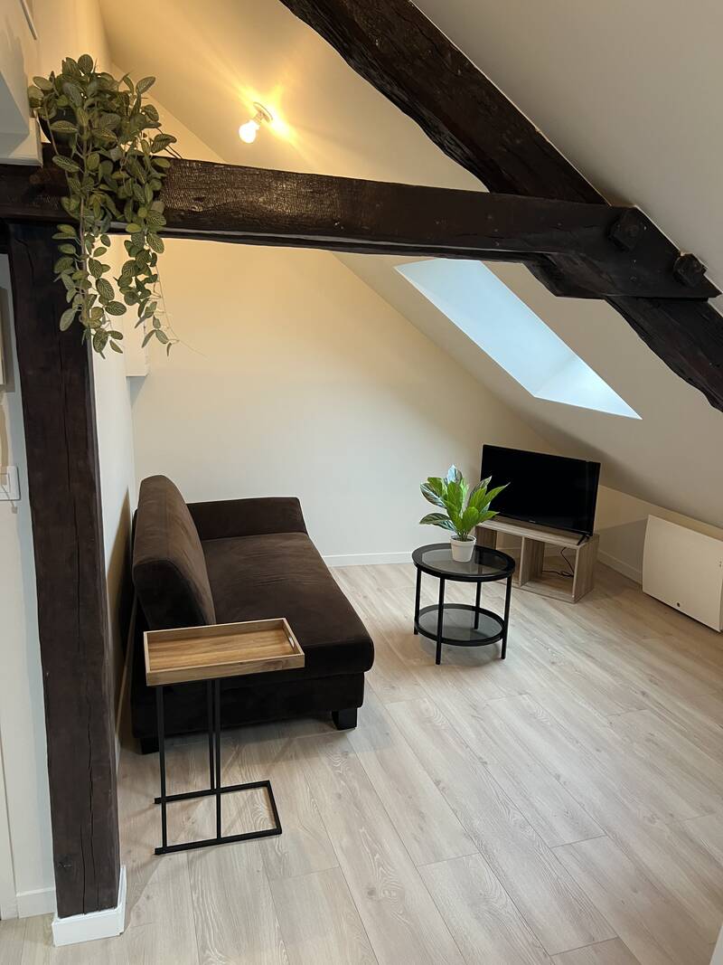 Nemours (77140)