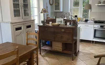 Civry-La-Forêt (78910)