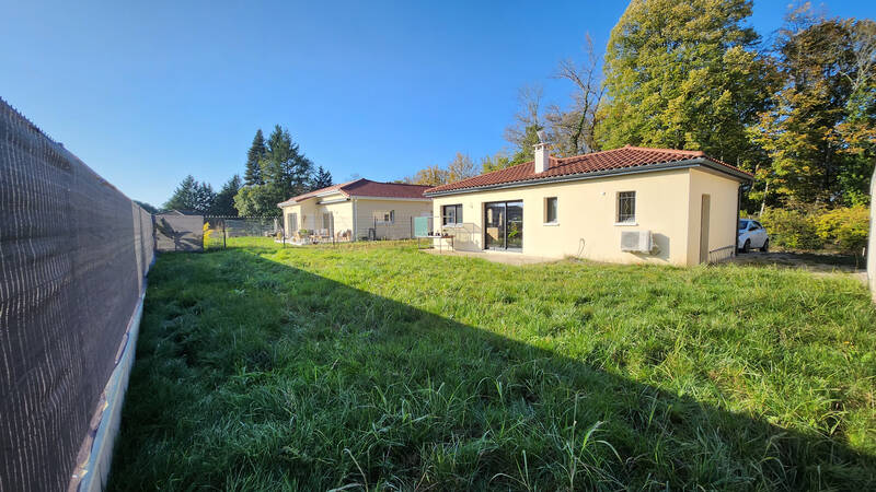 Charnoz-Sur-Ain (01800)