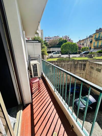 Location appartement studio Nice (06)