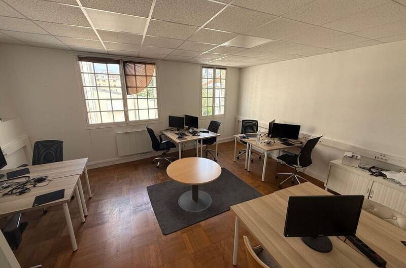 Local commercial Paris 13E (75013) - 25&nbsp;m² - 950&nbsp;&euro;