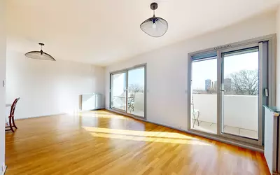 Lumineux Avec Balcon Et  Parking- Pessac-