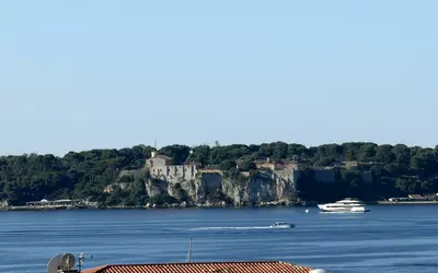 Cannes (06150)