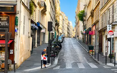 Paris 9E