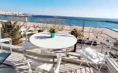 Fréjus (83600)