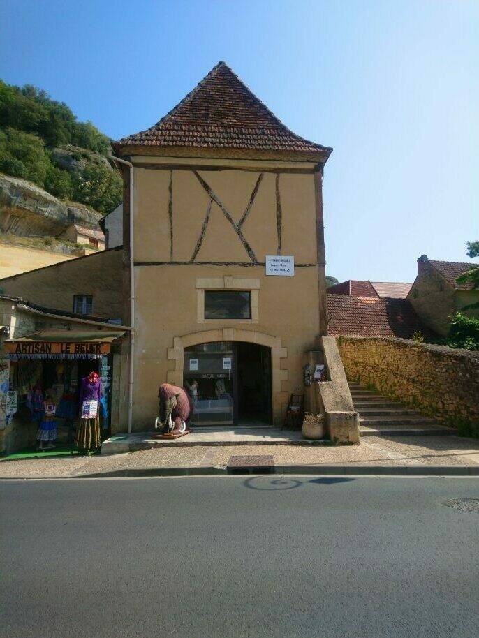 Les Eyzies-De-Tayac-Sireuil (24620)