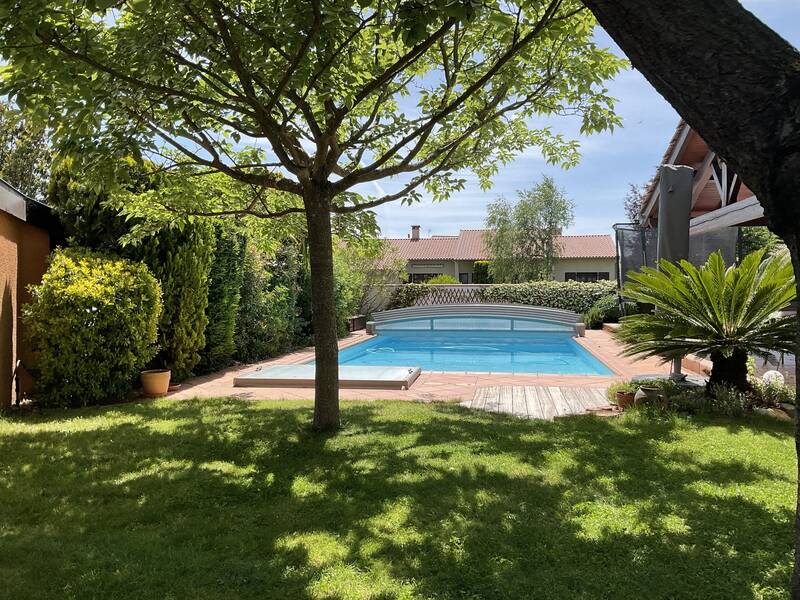 Avec Piscine