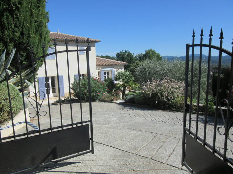 Callian (83440)