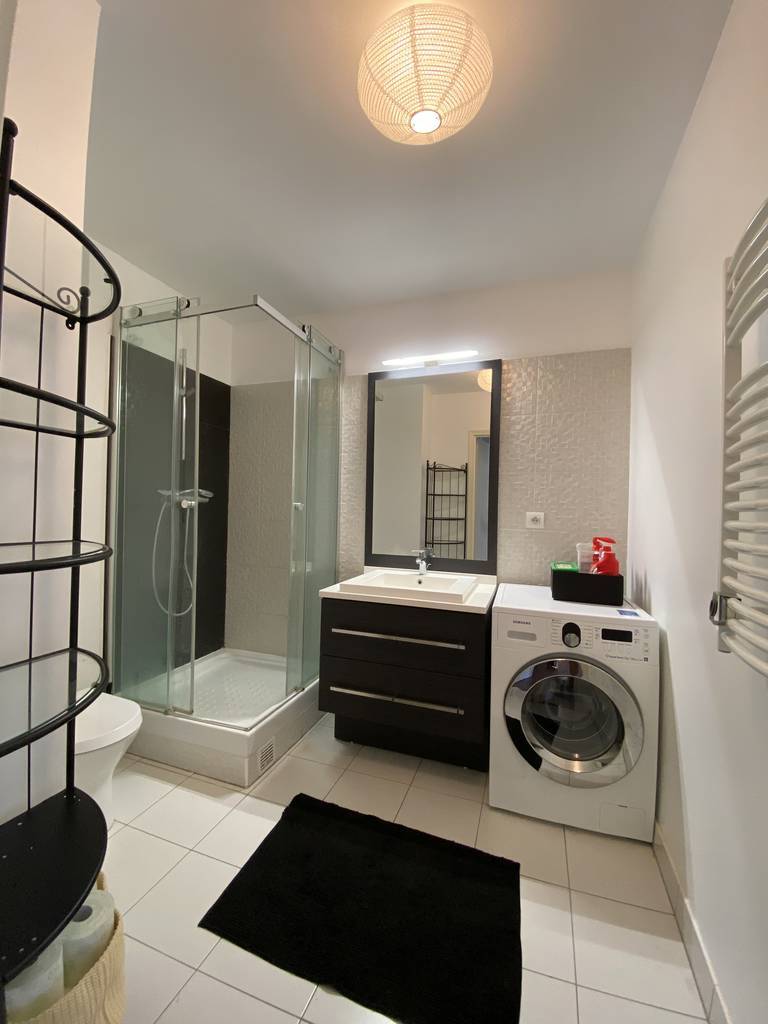 Issy-Les-Moulineaux (92130)
