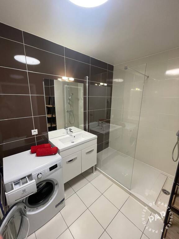 Location immobilier 1.575&nbsp;&euro; Saint-Julien-En-Genevois (74160)