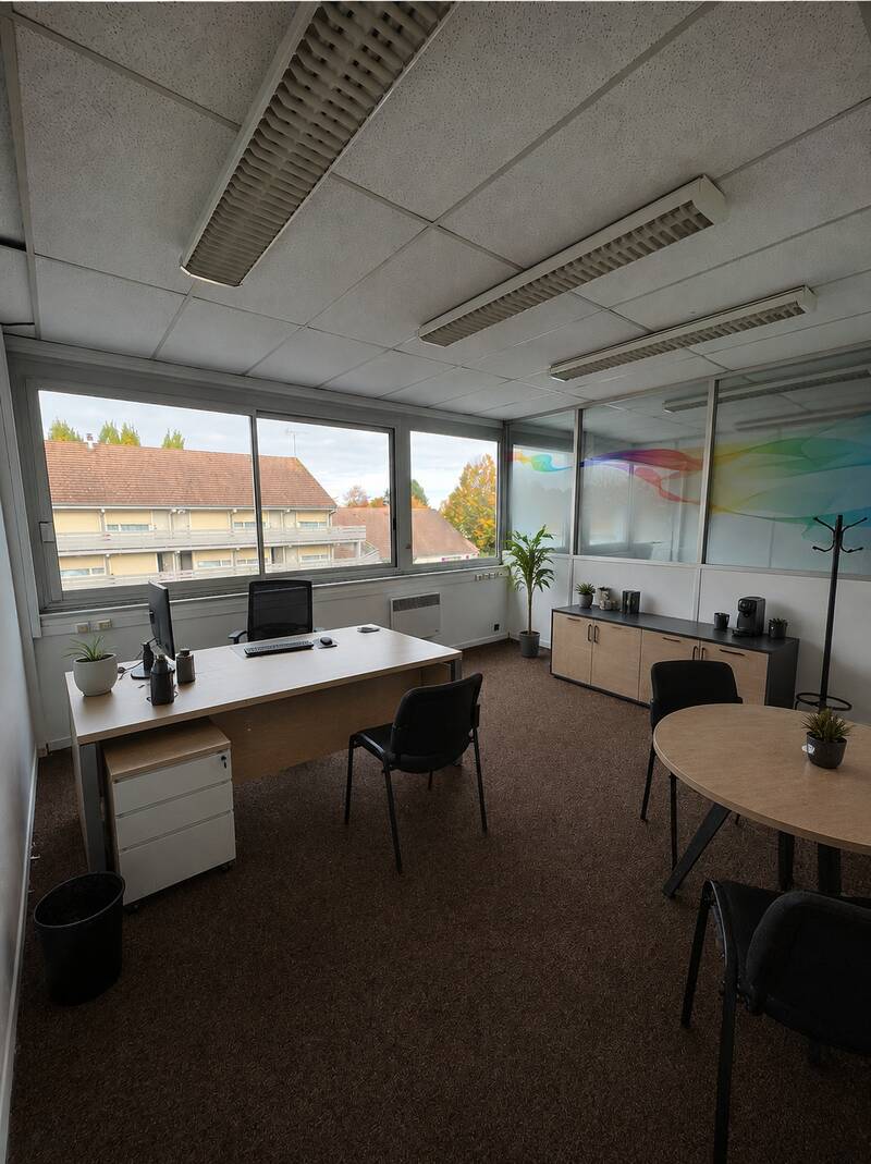Bureaux, local professionnel Les Ulis (91940) - 20&nbsp;m² - 275&nbsp;&euro;