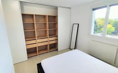 Oullins (69600)