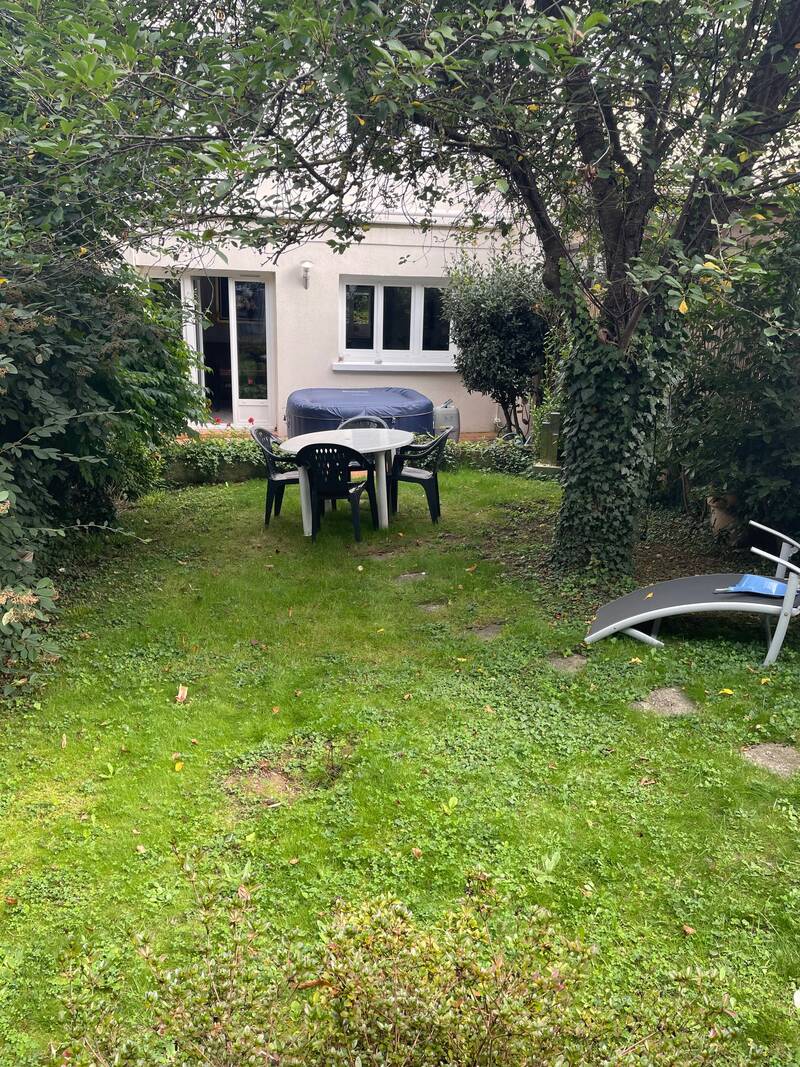Mézières-Sur-Seine (78970)