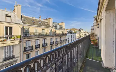 Paris (75116)