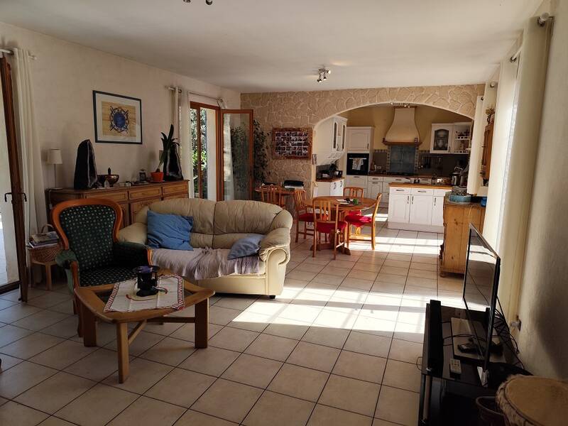 Rousset-Les-Vignes (26770)