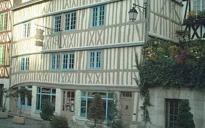 Rouen (76000)