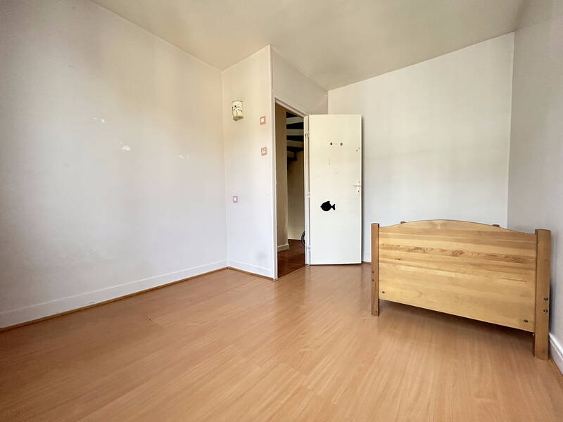 - Maison De Ville