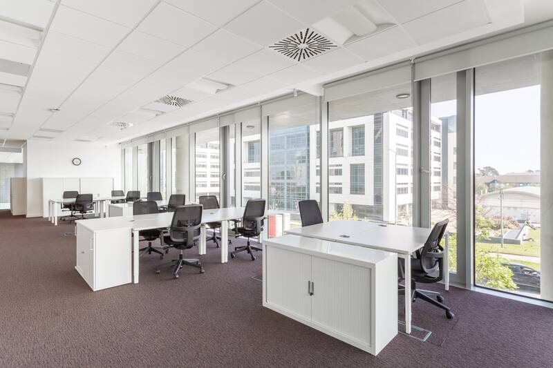 Bureaux, local professionnel Bordeaux - 100&nbsp;m² - 2.489&nbsp;&euro;