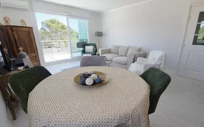 Fréjus (83600)