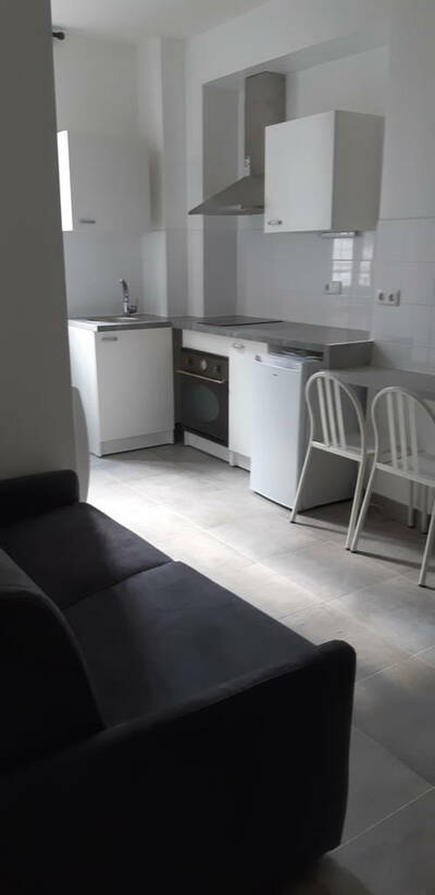 Location appartement studio Paris 20e
