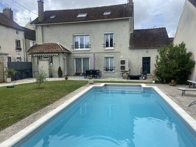 Vente maison 5 pièces Château-Landon (77570)