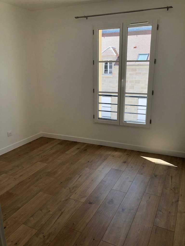 Chantilly (60500)