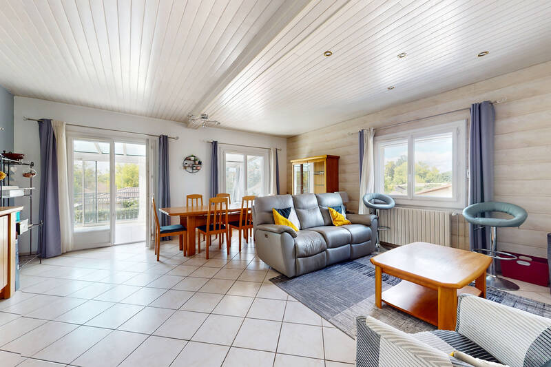 Familiale Avec Deux Logements Indépendants