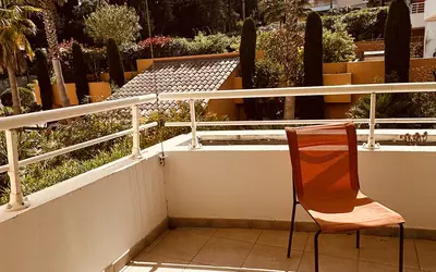Avec Terrasse, Piscine Et Parking - Cavalaire-Sur-Mer
