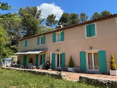 Location appartement 6 pièces Marseille 11e
