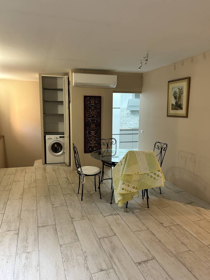 Pertuis (84120)