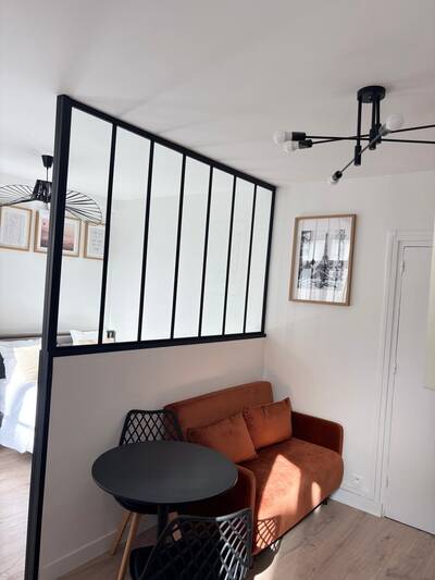 Location appartement studio Paris 7e