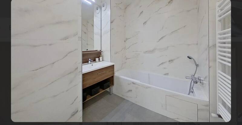 Avec : 70M² Rooftop Et 10M²+8 M² Loggias