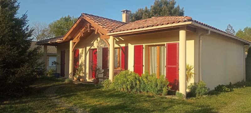 Hostens (33125)