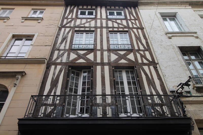 Rouen (76000)