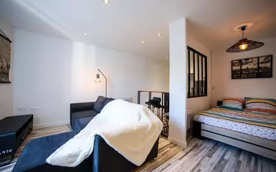 Nîmes (30900)