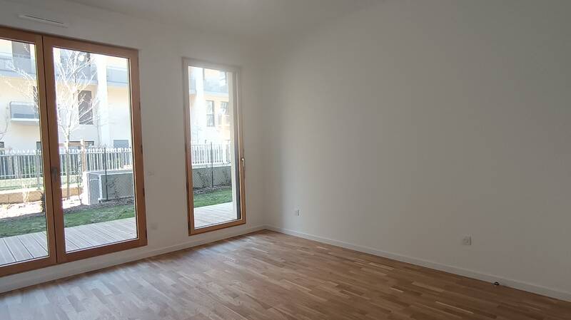 En Duplex Avec  Jardin Meudon