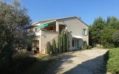 Pernes-Les-Fontaines