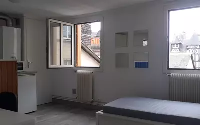 Rouen (76000)