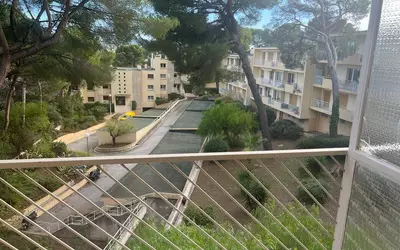 Sanary-Sur-Mer (83110)