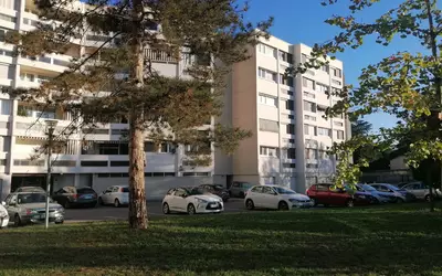 Oullins (69600)