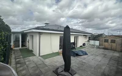 Avec Grande Terrasse À Bezons (95870)