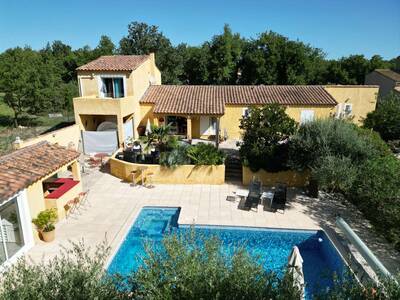 Vente maison 8 pièces La Verdière (83560)
