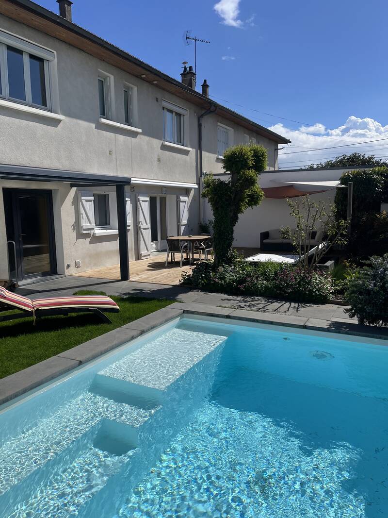 Saint-Bonnet-De-Mure (69720)