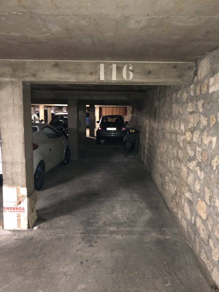 Paris 15E - Lot De 11 Parking