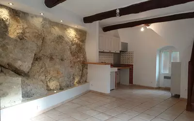 Eyguières (13430)