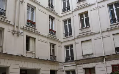 Paris 9E